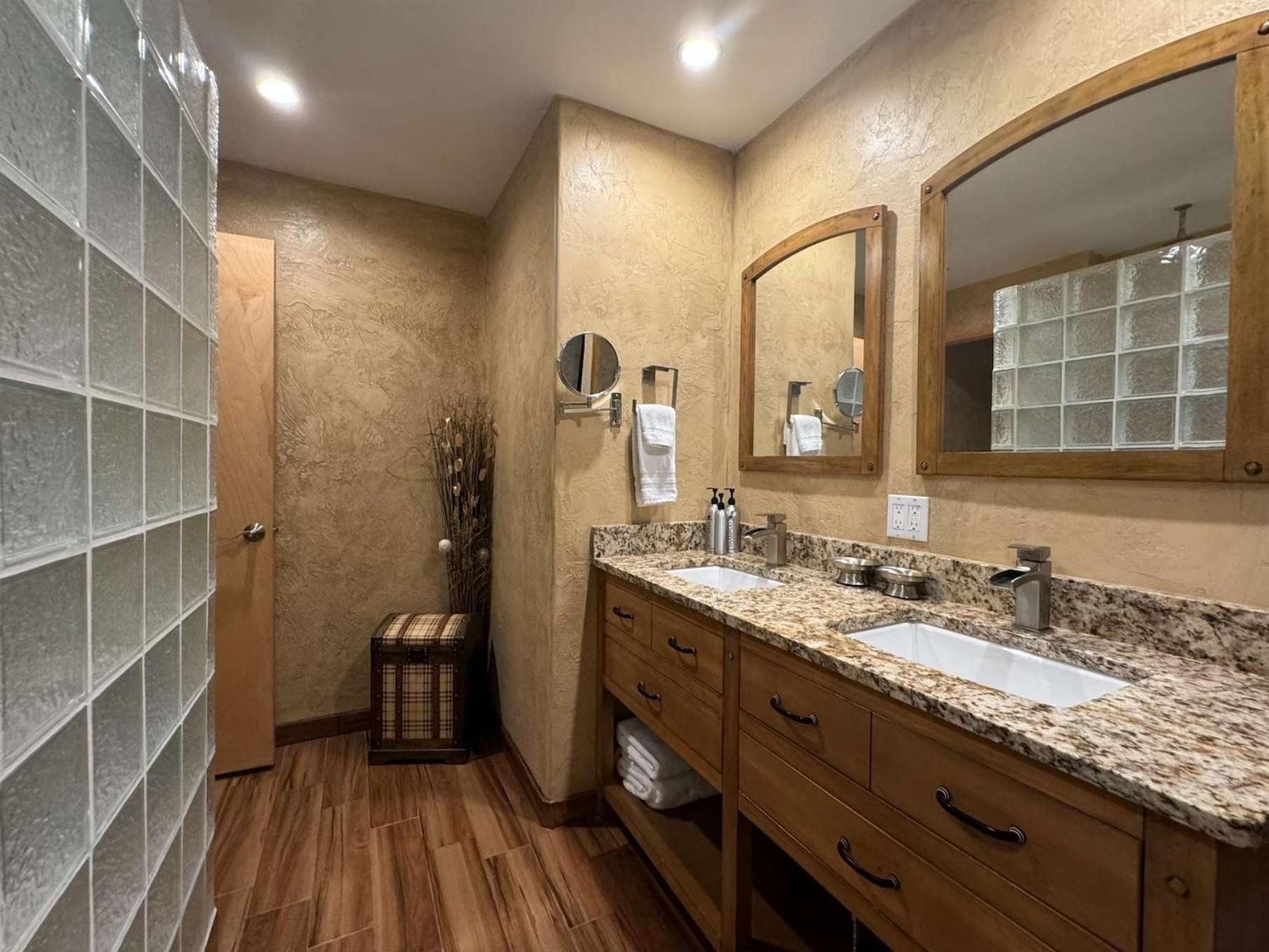 Best Location In The Heart Of Lions Head, Ski Lockers, Jacuzzi And Pool ベール エクステリア 写真